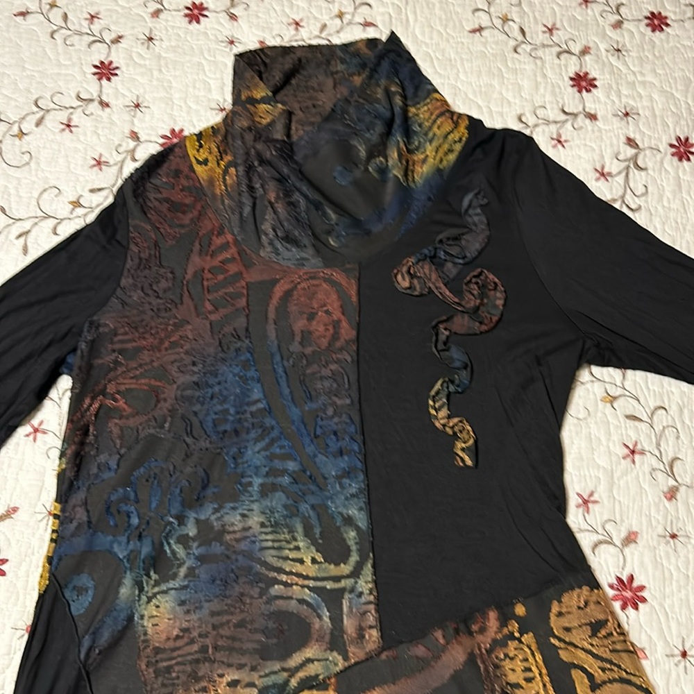 Very beautiful top Adore -  size M